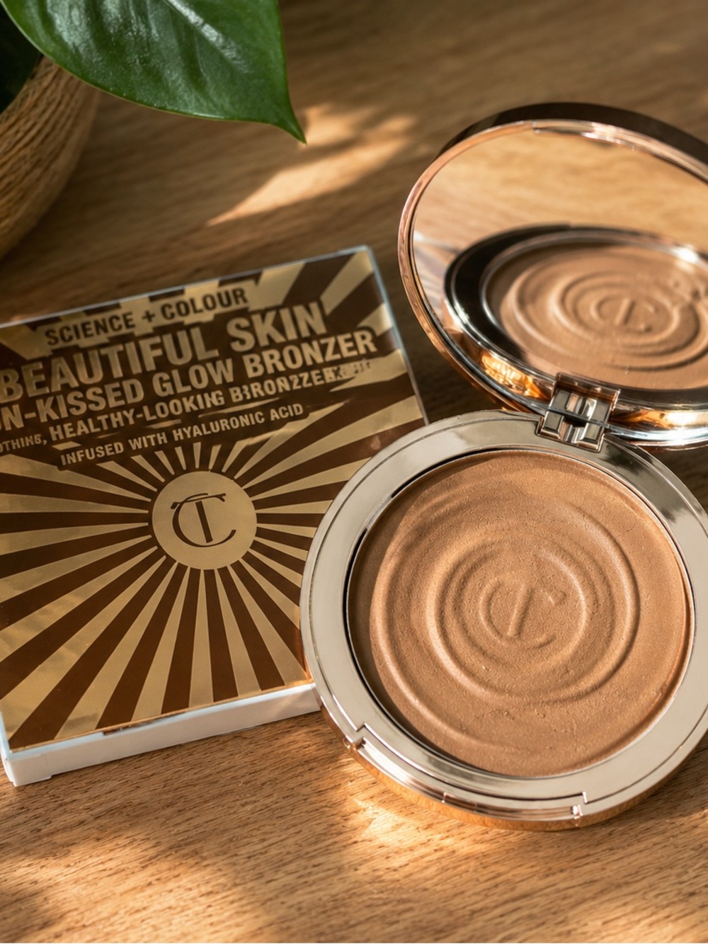 Charlotte Tilbury | Beautiful Skin Sun-Kissed Glow - Shade Medium